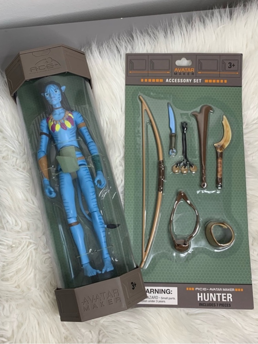 Avatar Maker Hunter Figure with Accessory Set